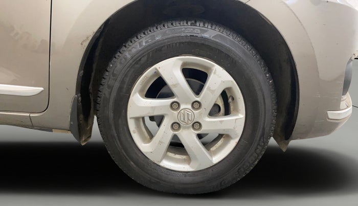 2020 Maruti Dzire VXI AMT, Petrol, Automatic, 49,713 km, Right Front Wheel