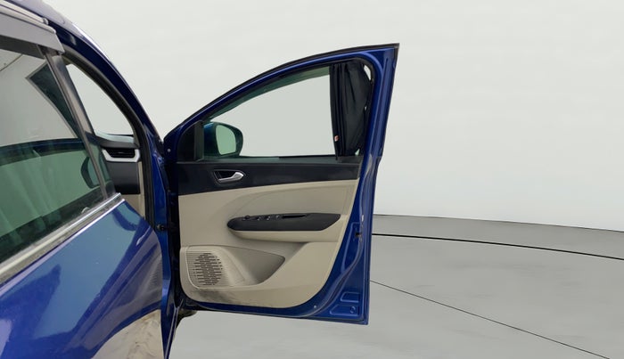 2019 Renault TRIBER RXZ, Petrol, Manual, 56,778 km, RHS Front Door