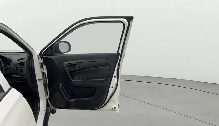 2021 Maruti Vitara Brezza LXI, Petrol, Manual, 52,923 km, RHS Front Door