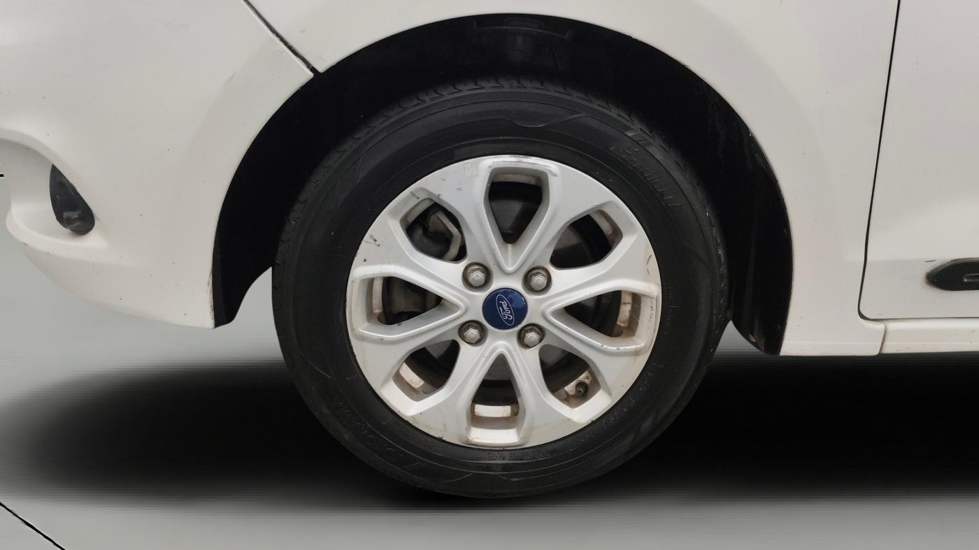 2016 Ford New Figo TITANIUM 1.2 PETROL MT, CNG, Manual, 84,195 km, Left Front Wheel