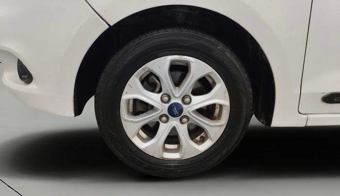 2016 Ford New Figo TITANIUM 1.2 PETROL MT, CNG, Manual, 84,195 km, Left Front Wheel