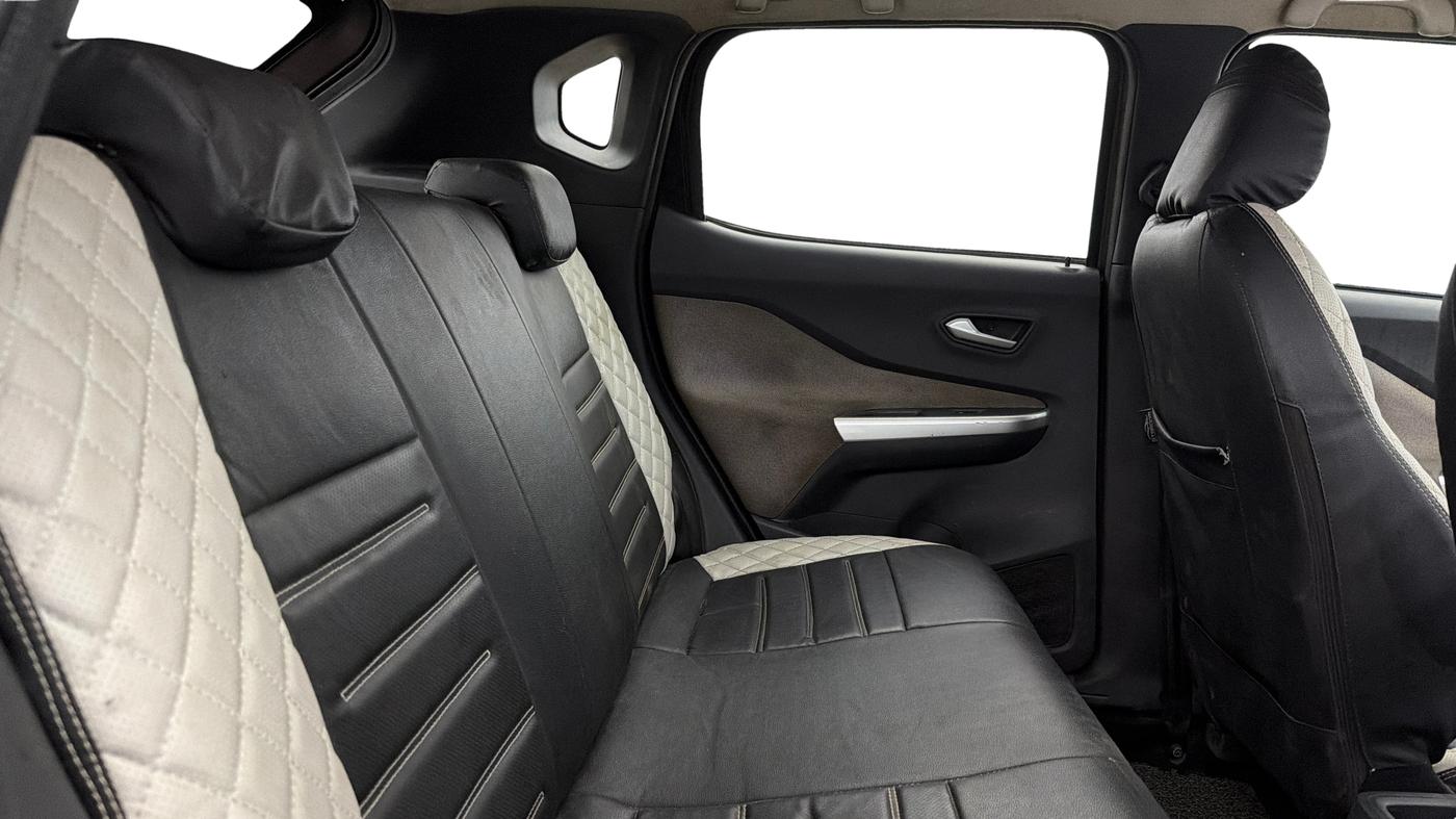2022 Nissan MAGNITE XL, Petrol, Manual, 54,760 km, Right Side Rear Door Cabin