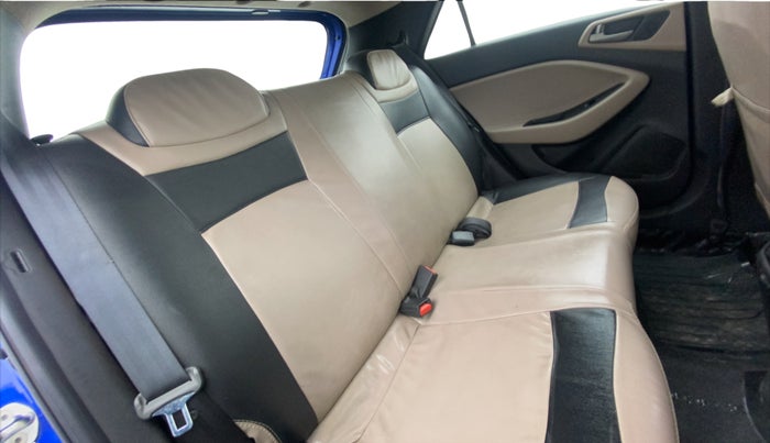 2016 Hyundai Elite i20 SPORTZ 1.2, Petrol, Manual, 45,237 km, Right Side Rear Door Cabin