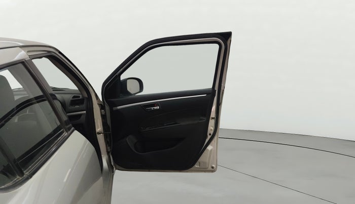 2015 Maruti Swift VXI, Petrol, Manual, 58,770 km, RHS Front Door