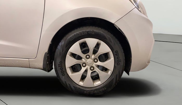 2017 Hyundai Xcent S 1.2, Petrol, Manual, 1,09,122 km, Right Front Wheel