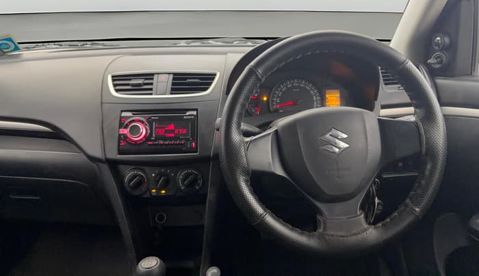 2017 Maruti Swift LXI (O), Petrol, Manual, 41,272 km, Steering Wheel Close Up