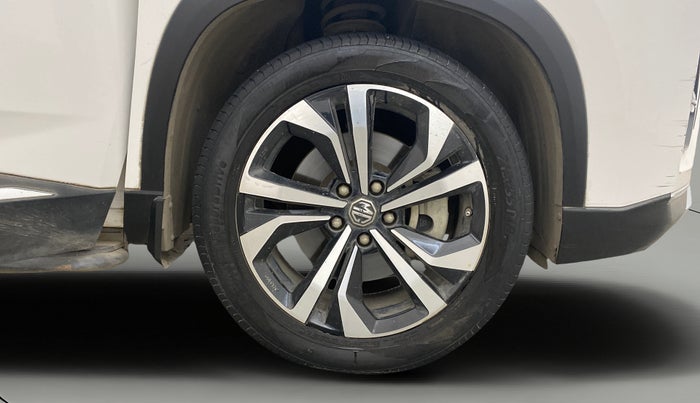 2024 MG HECTOR PLUS SHARP PRO 2.0 TURBO DIESEL 7 STR, Diesel, Manual, 25,742 km, Right Front Wheel