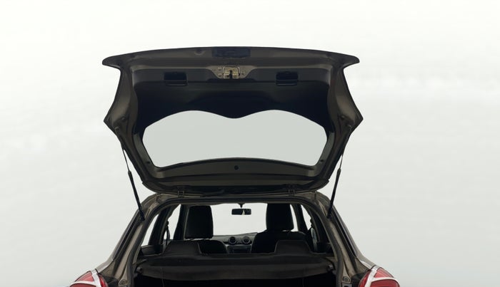 2019 Maruti Swift VXI, CNG, Manual, 70,799 km, Boot Door Open