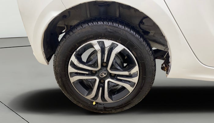 2022 Tata Tiago XZ PLUS CNG, CNG, Manual, 64,252 km, Right Rear Wheel