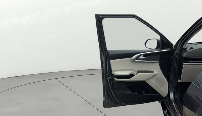 2022 KIA CARENS PRESTIGE 1.5 PETROL 7 STR, Petrol, Manual, 34,307 km, LHS Front Door