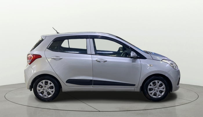2016 Hyundai Grand i10 MAGNA AT 1.2 KAPPA VTVT, CNG, Automatic, 1,04,652 km, Right Side View