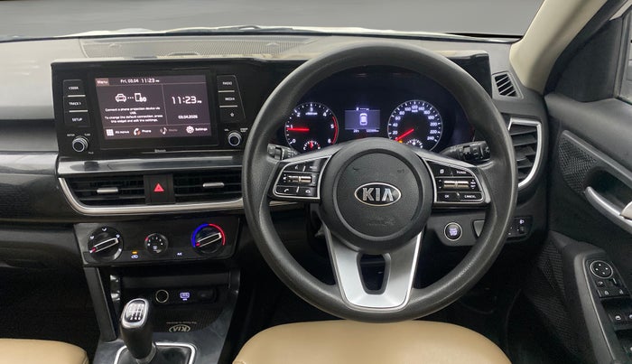 2021 KIA SELTOS HTK PLUS 1.5 DIESEL, Diesel, Manual, 1,20,355 km, Steering Wheel Close Up