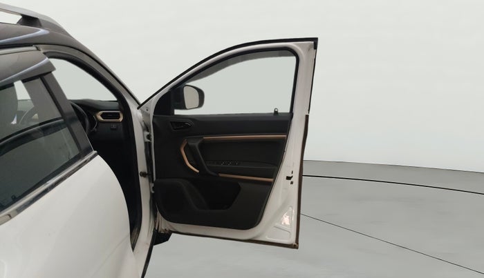 2021 Renault Kiger RXT (O) MT, CNG, Manual, 48,419 km, RHS Front Door