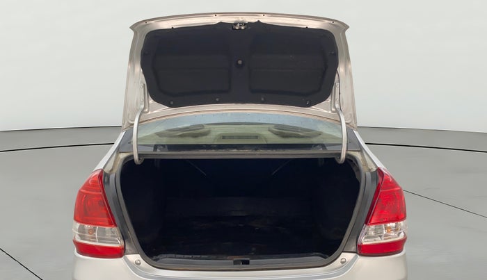 2014 Toyota Etios V, Petrol, Manual, 81,689 km, Boot Door Open