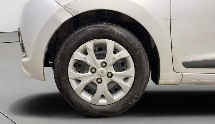 2014 Hyundai Grand i10 SPORTZ AT 1.2 KAPPA VTVT, Petrol, Automatic, 62,982 km, Left Front Wheel