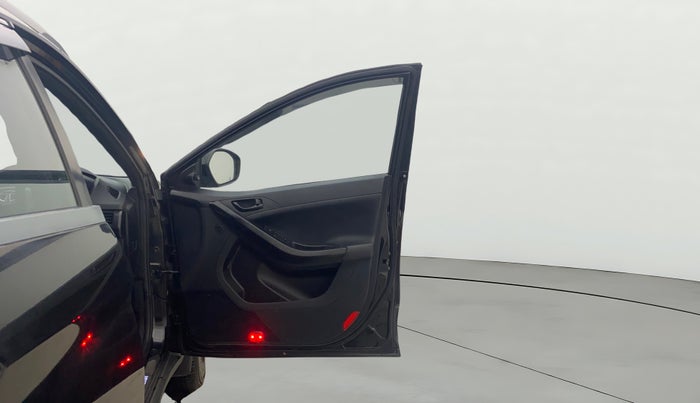 2022 Tata NEXON XZ PLUS DIESEL DARK EDITION, Diesel, Manual, 61,541 km, RHS Front Door