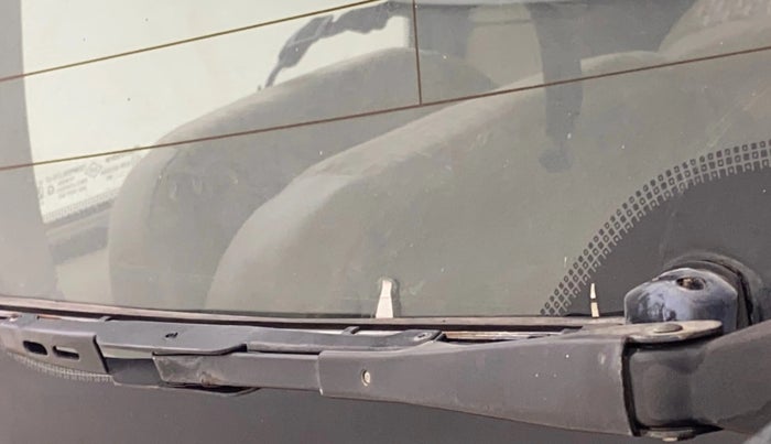 2016 Mahindra TUV300 T6, Diesel, Manual, 73,681 km, Rear Wiper