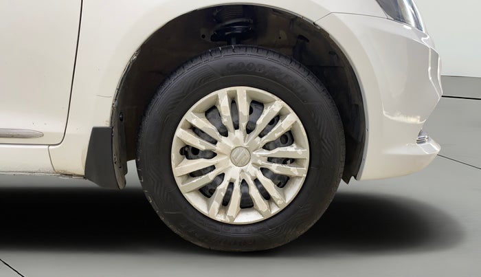 2015 Maruti Swift Dzire VXI, Petrol, Manual, 54,026 km, Right Front Wheel