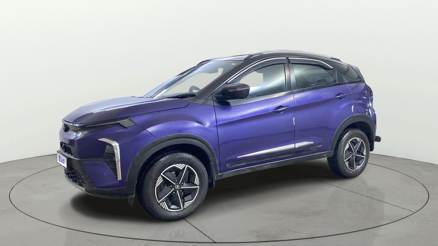 2023 Tata NEXON FEARLESS + SUNROOF DUAL TONE 1.2 PETROL, Petrol, Manual, 35,497 km, Left Front Diagonal