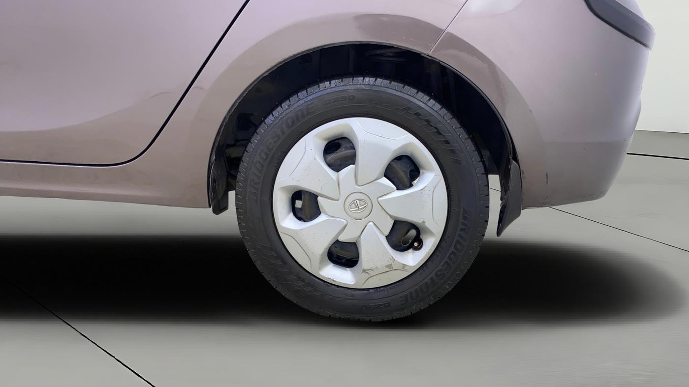 2018 Tata TIGOR XTA PETROL, CNG, Automatic, 84,939 km, Left Rear Wheel