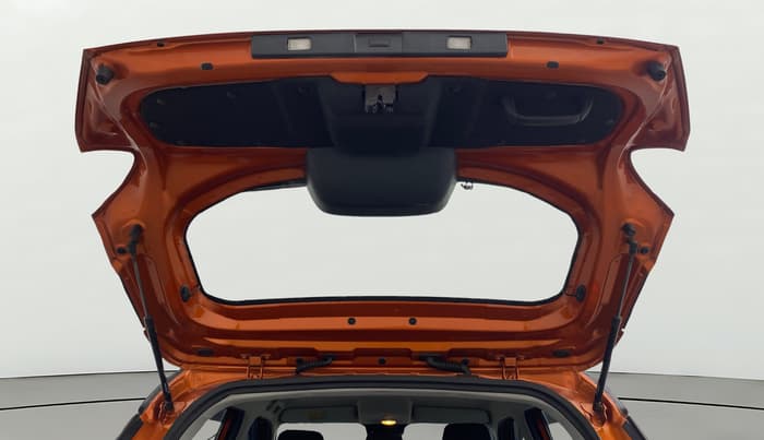 2022 Tata PUNCH CREATIVE AMT 1.2 RTN DUAL TONE, Petrol, Automatic, 20,806 km, Boot Door Open