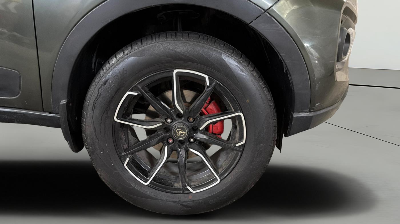 2021 Tata NEXON XE PETROL, Petrol, Manual, 97,080 km, Right Front Wheel