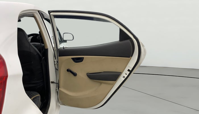 2016 Hyundai Eon ERA +, CNG, Manual, 72,814 km, RHS Rear Door