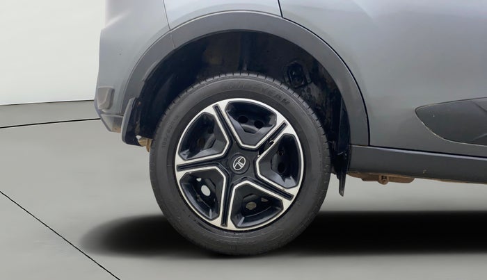 2023 Tata NEXON XMA SUNROOF PETROL, Petrol, Automatic, 21,859 km, Right Rear Wheel