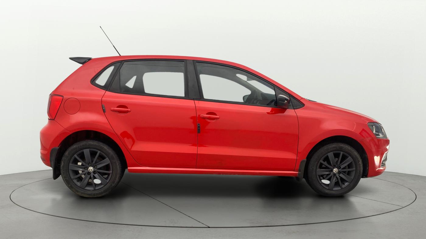 2017 Volkswagen Polo HIGHLINE1.2L, Petrol, Manual, 59,130 km, Right Side View
