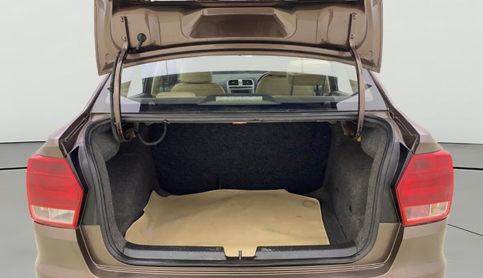 2016 Volkswagen Ameo HIGHLINE DSG 1.5 DIESEL , Diesel, Automatic, 1,06,980 km, Boot Open Zoomed View