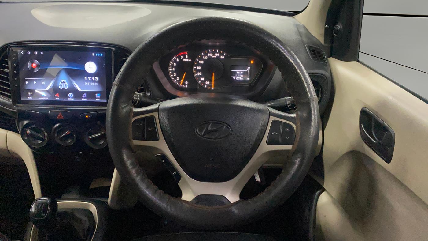 2020 Hyundai NEW SANTRO MAGNA, Petrol, Manual, 41,202 km, Steering Wheel Close Up