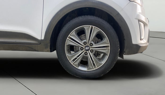 2017 Hyundai Creta SX PLUS AT 1.6 DIESEL, Diesel, Automatic, 1,27,708 km, Right Front Wheel