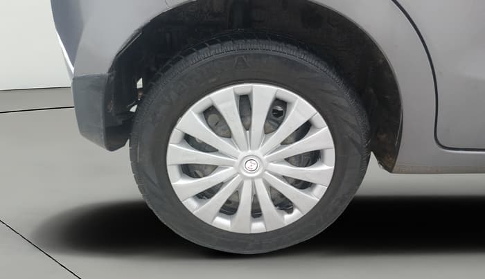 2017 Maruti Celerio ZXI, Petrol, Manual, 37,292 km, Right Rear Wheel