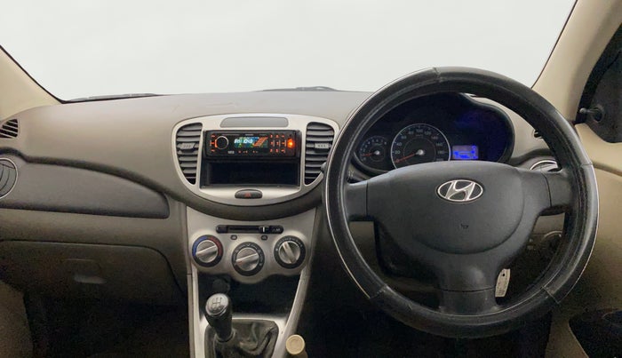 2014 Hyundai i10 MAGNA 1.1, CNG, Manual, 27,578 km, Steering Wheel Close Up