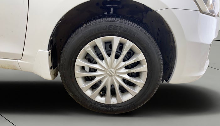 2016 Maruti Ciaz VXI+, Petrol, Manual, 1,19,955 km, Right Front Wheel