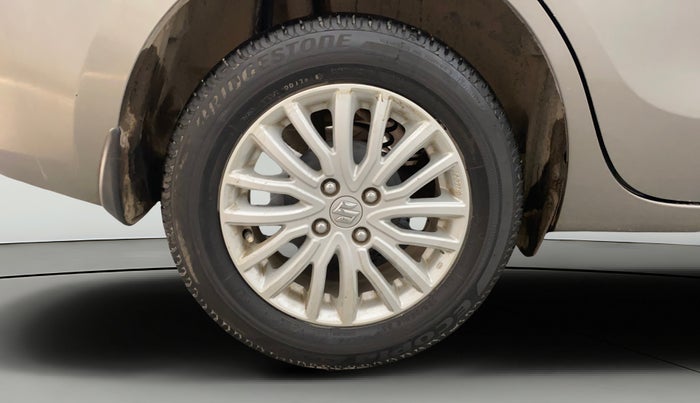 2018 Maruti Dzire ZDI, Diesel, Manual, 42,424 km, Right Rear Wheel