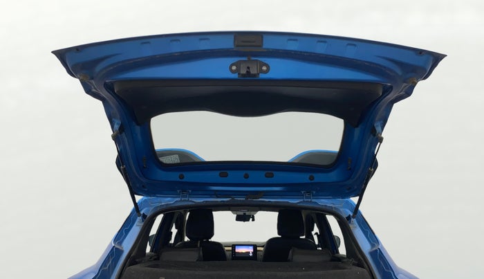 2021 Renault Kiger RXT AMT, Petrol, Automatic, 34,585 km, Boot Door Open