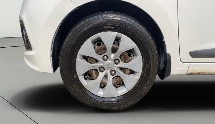 2016 Hyundai Xcent S 1.2, Petrol, Manual, 88,125 km, Left Front Wheel