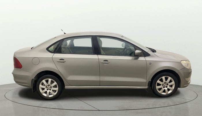 2013 Skoda Rapid AMBITION 1.6 TDI CR MT, Diesel, Manual, 1,14,039 km, Right Side View