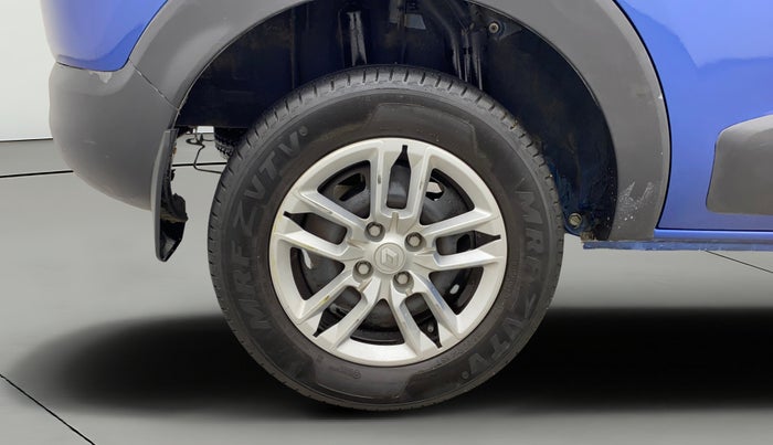 2022 Renault TRIBER RXT, Petrol, Manual, 21,671 km, Right Rear Wheel