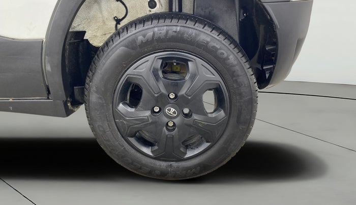 2025 Tata PUNCH Accomplished Plus (S) AMT, Petrol, Automatic, 9,348 km, Left Rear Wheel