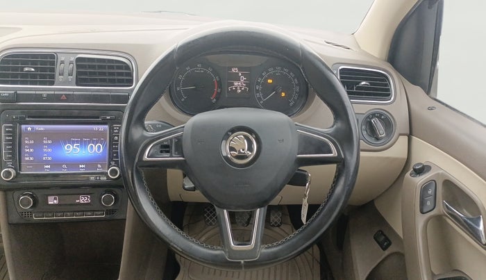 2015 Skoda Rapid ELEGANCE 1.6 MPI MT, Petrol, Manual, 98,452 km, Steering Wheel Close Up