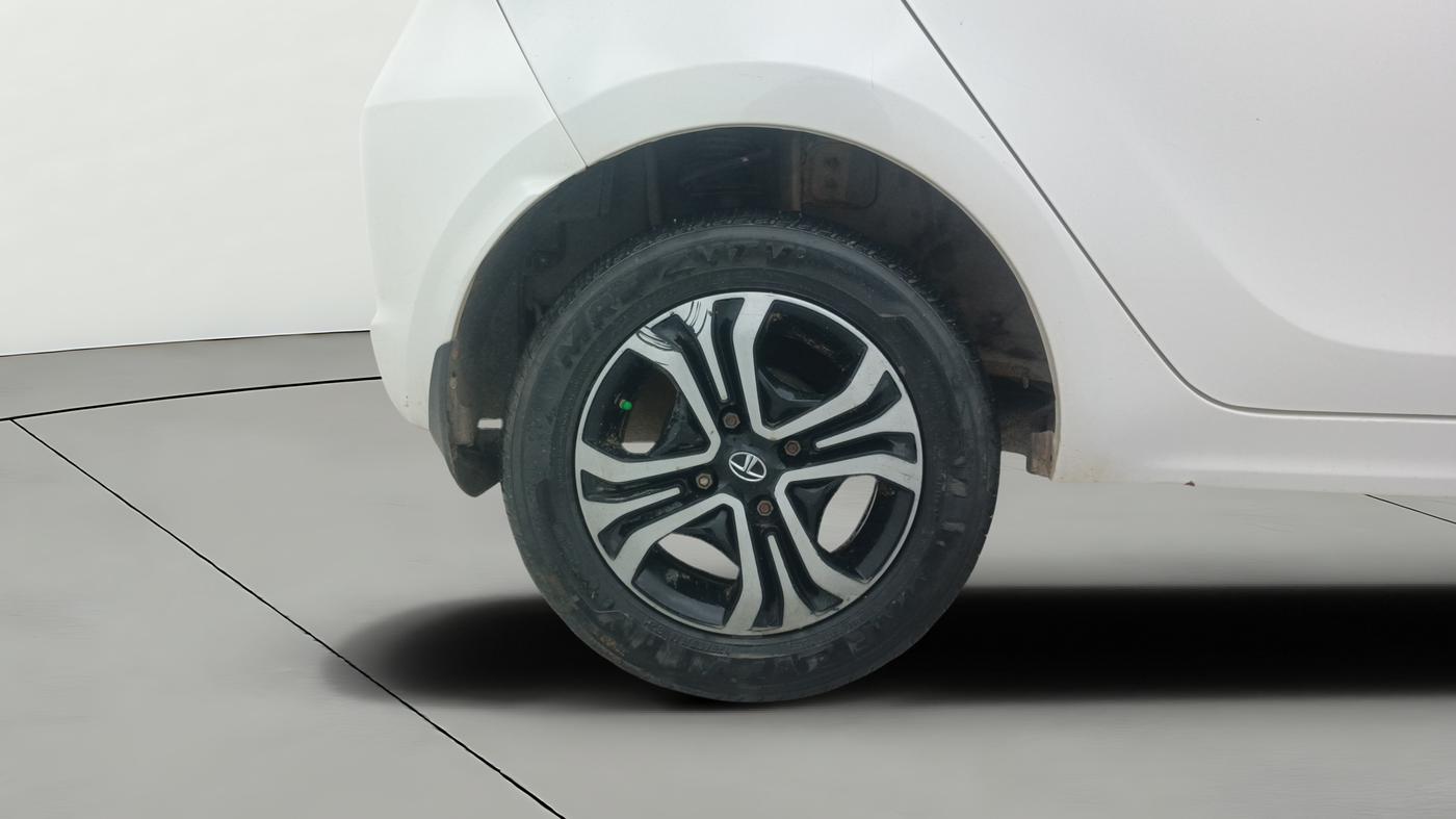 2019 Tata Tiago XZA PETROL, Petrol, Automatic, 31,033 km, Right Rear Wheel