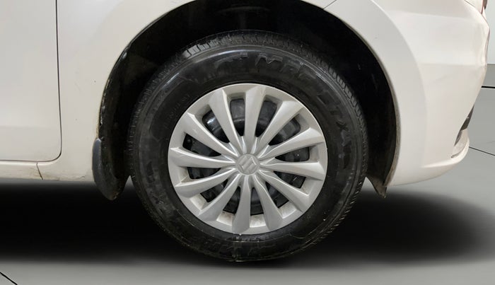 2018 Maruti Dzire LXI, CNG, Manual, 51,121 km, Right Front Wheel