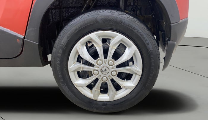 2016 Mahindra Kuv100 K6 PLUS D 5 STR, Diesel, Manual, 1,06,256 km, Left Rear Wheel