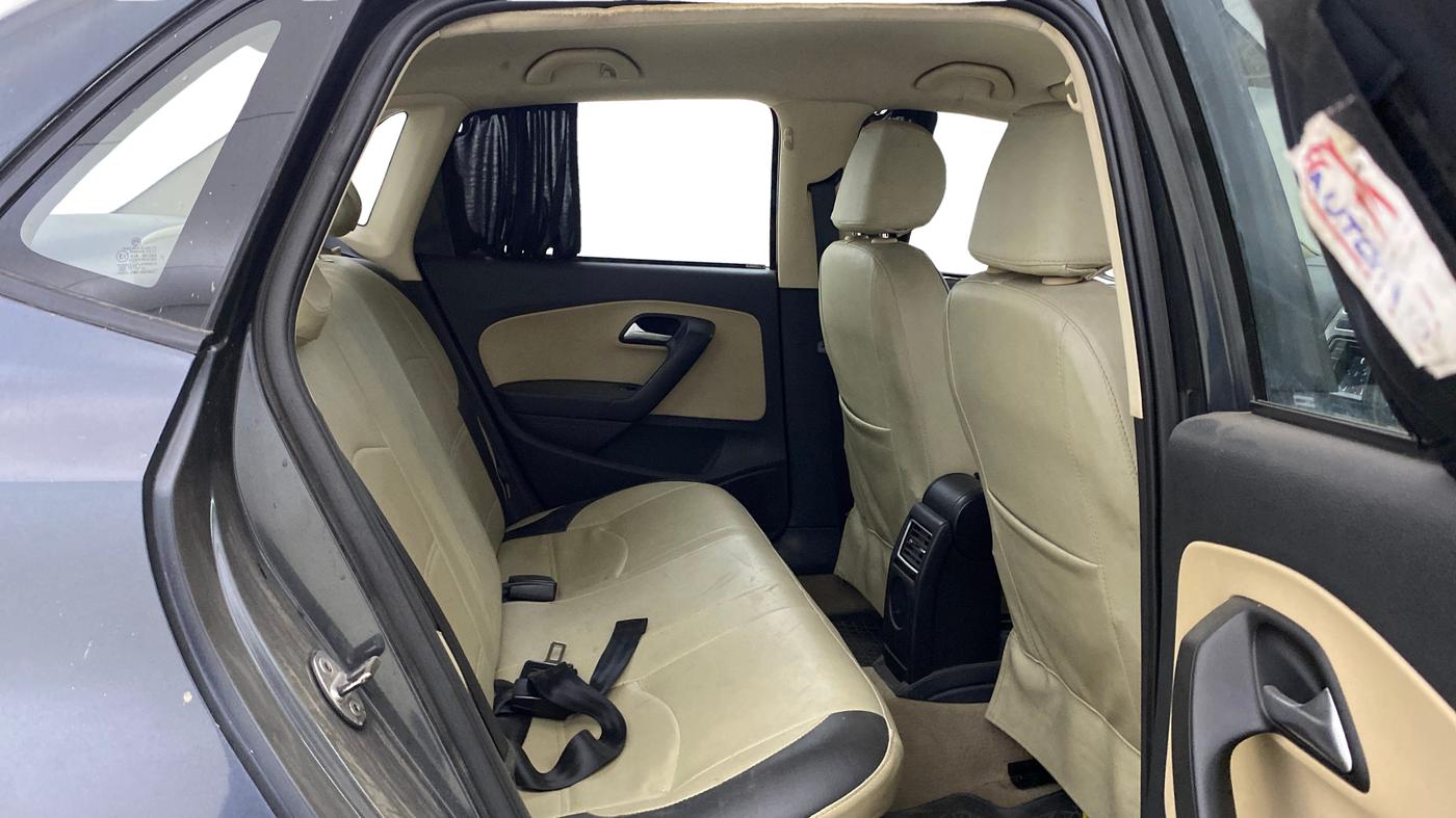 2016 Volkswagen Ameo HIGHLINE DSG 1.5 DIESEL , Diesel, Automatic, 56,857 km, Right Side Rear Door Cabin
