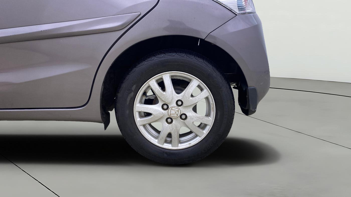 2014 Honda Brio VX AT, Petrol, Automatic, 48,502 km, Left Rear Wheel