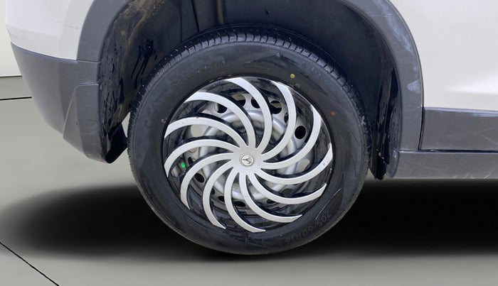 2022 Maruti Vitara Brezza LXI, Petrol, Manual, 54,365 km, Right Rear Wheel