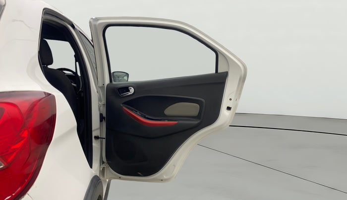 2020 Ford FREESTYLE TITANIUM 1.5 DIESEL, Diesel, Manual, 32,553 km, RHS Rear Door