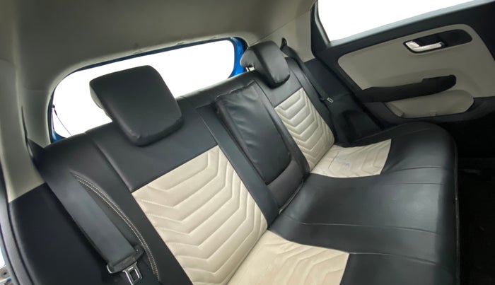 2022 Tata ALTROZ XZ PETROL, Petrol, Manual, 42,232 km, Right Side Rear Door Cabin
